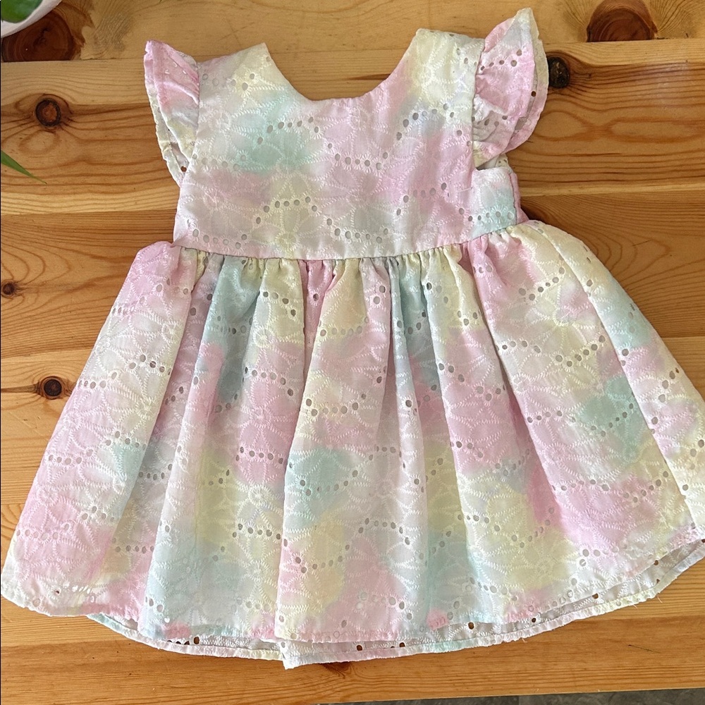 Bluberi 12 mo Pastel Eyelet Flutter Sleeve Dress  🌸🌷